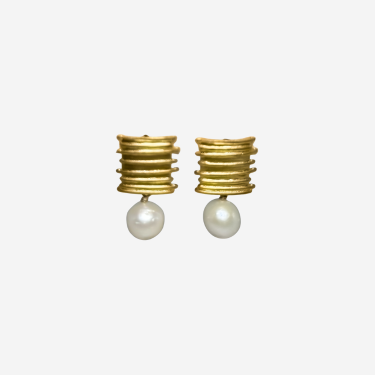 LJ Sonder Beck Pearl Earrings
