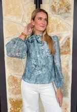 Load image into Gallery viewer, Blue Floral Faye Top
